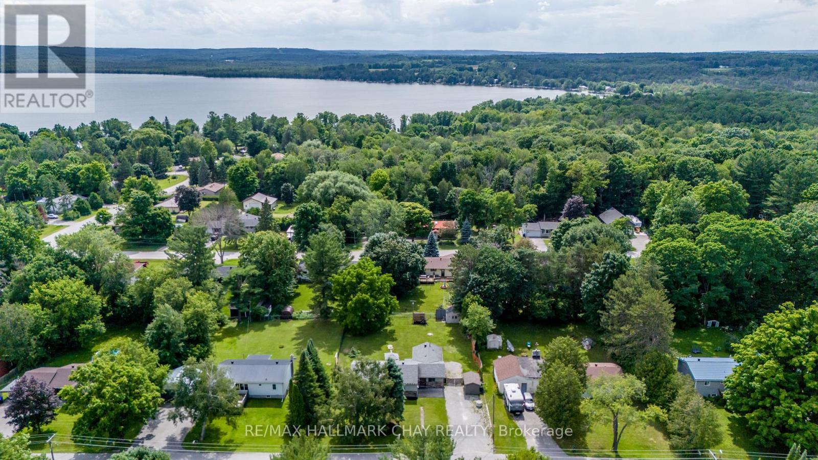Property at 104 BASS LINE image 4