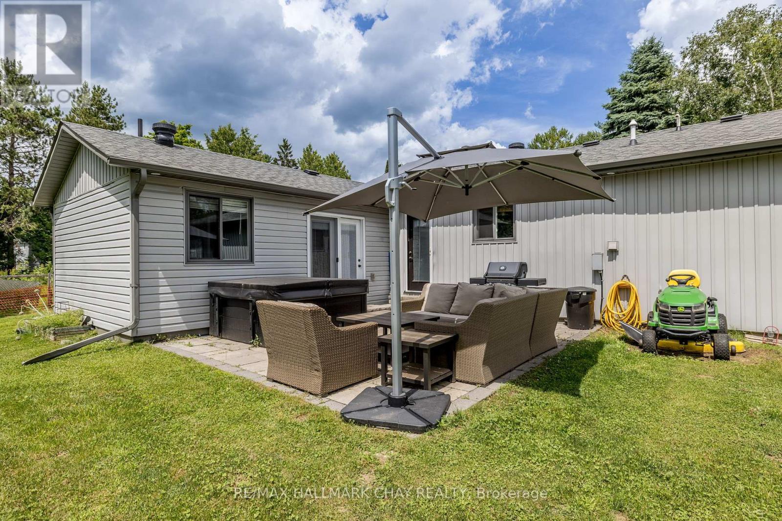 Property at 104 BASS LINE image 5