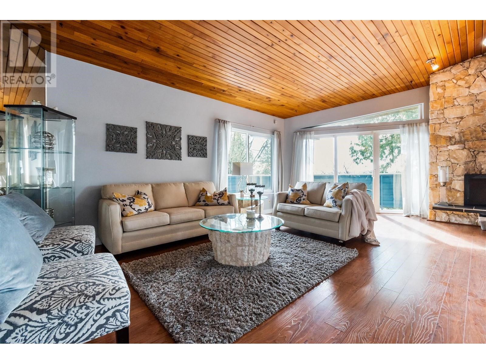 Property at 2059 CONCORD AVENUE image 3