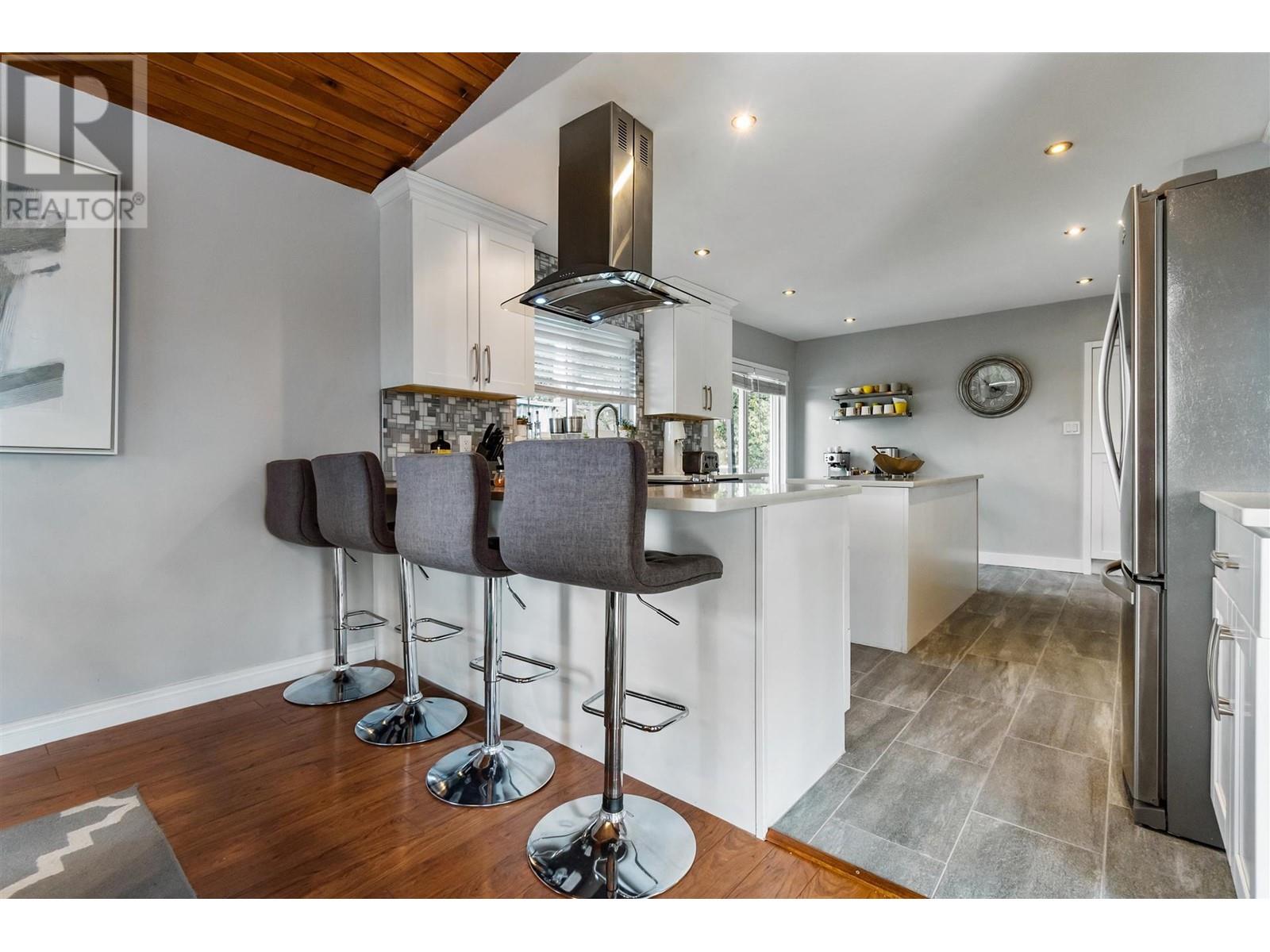 2059 Concord Avenue, Coquitlam, British Columbia  V3K 1K4 - Photo 9 - R2984562