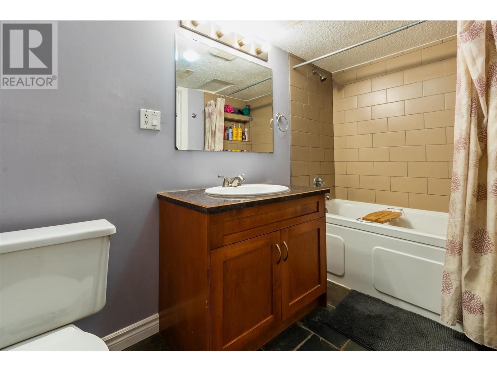 2059 Concord Avenue, Coquitlam, British Columbia  V3K 1K4 - Photo 23 - R2984562