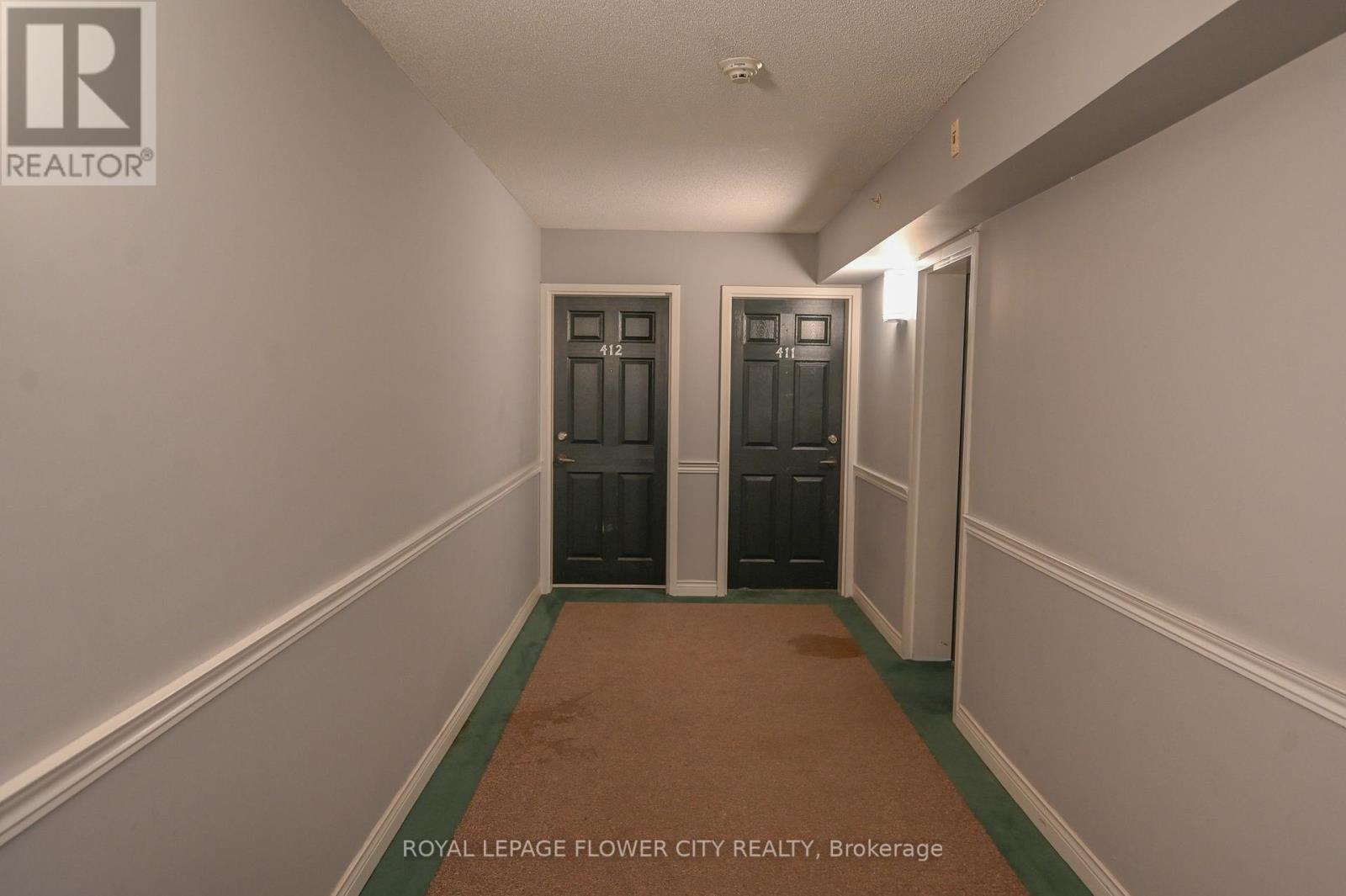 412 - 4005 Kilmer Drive, Burlington, Ontario  L7M 4M2 - Photo 2 - W12060925