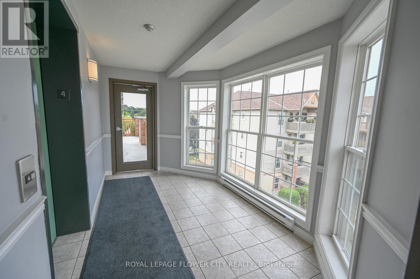 412 - 4005 Kilmer Drive, Burlington, Ontario  L7M 4M2 - Photo 5 - W12060925