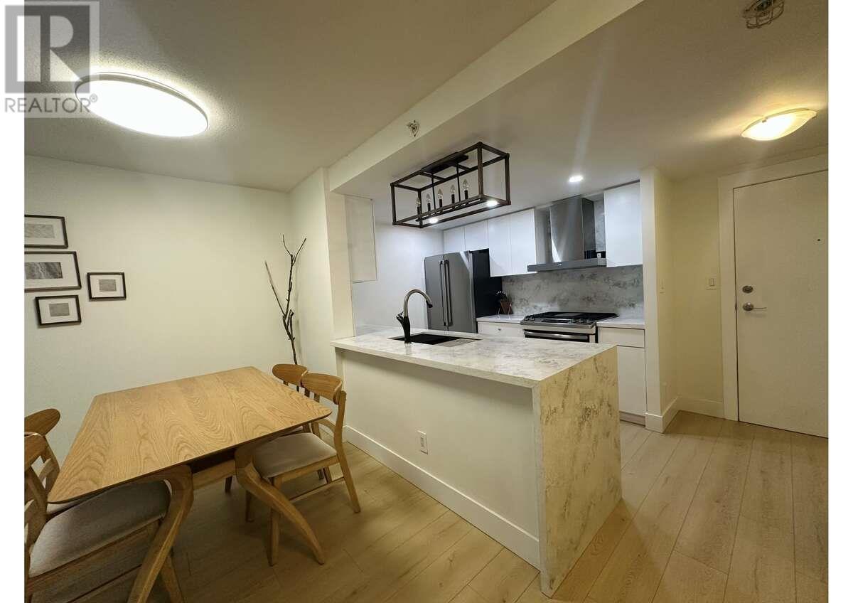 202 1033 Marinaside Crescent, Vancouver, British Columbia  V6Z 3A3 - Photo 3 - R2986045