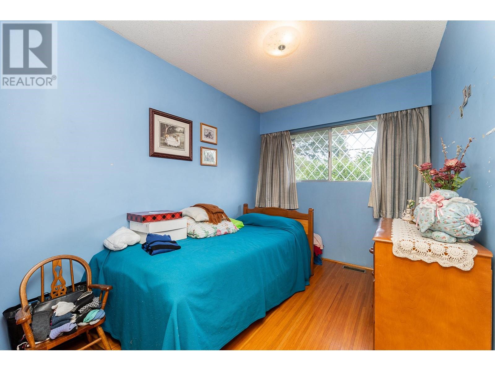 1128 Foster Avenue, Coquitlam, British Columbia  V3J 2M7 - Photo 15 - R2986039