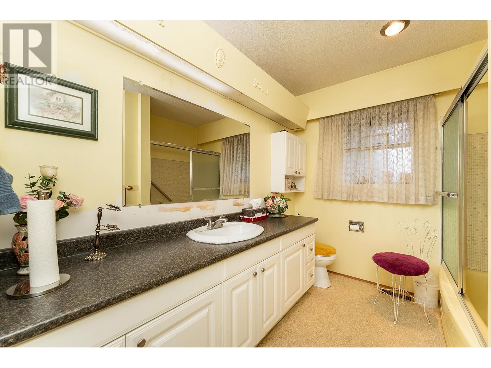 1128 Foster Avenue, Coquitlam, British Columbia  V3J 2M7 - Photo 17 - R2986039