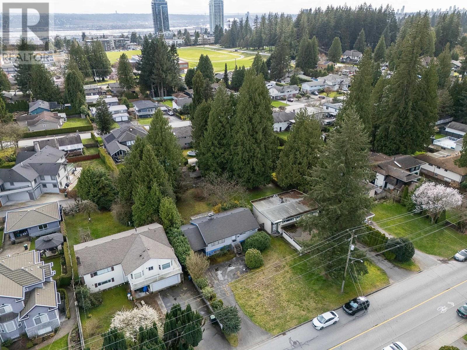 1128 Foster Avenue, Coquitlam, British Columbia  V3J 2M7 - Photo 5 - R2986039