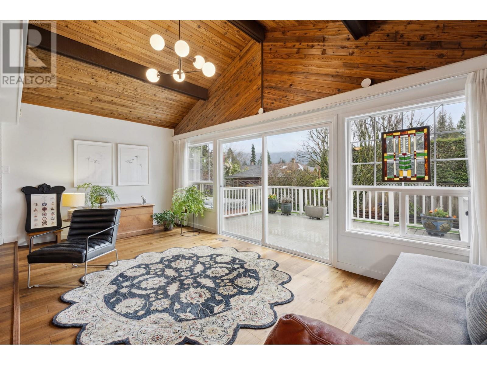 2366 Hazellynn Place, North Vancouver, British Columbia  V7J 2S1 - Photo 8 - R2983854