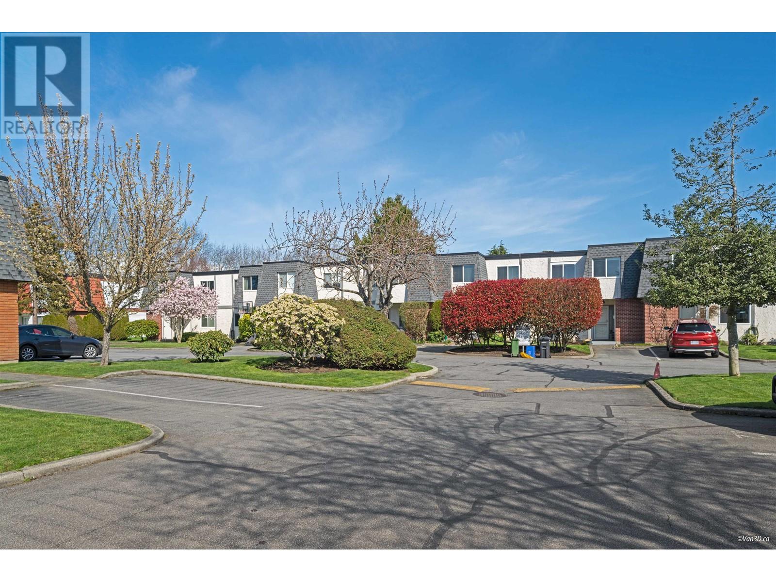 23 10840 SPRINGMONT DRIVE, Richmond real estate listing R2985514 for sale