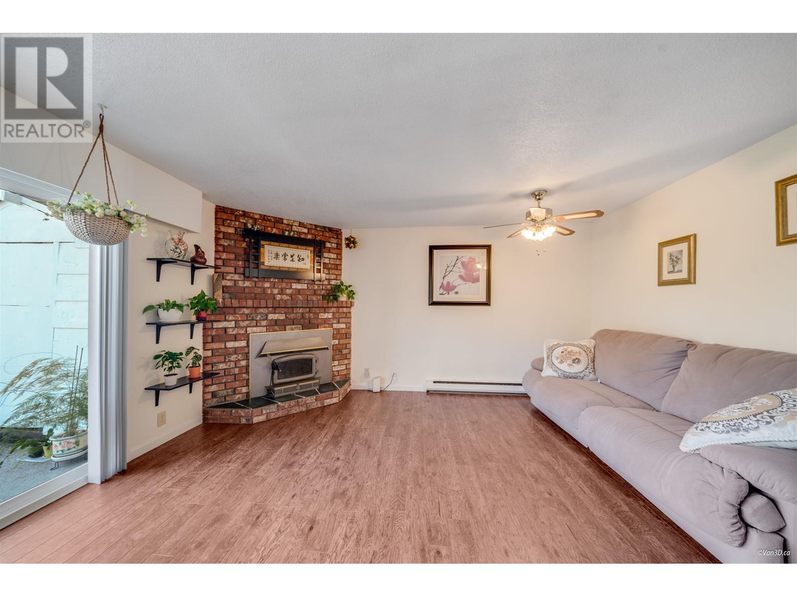 23 10840 SPRINGMONT DRIVE, Richmond real estate listing R2985514 for sale