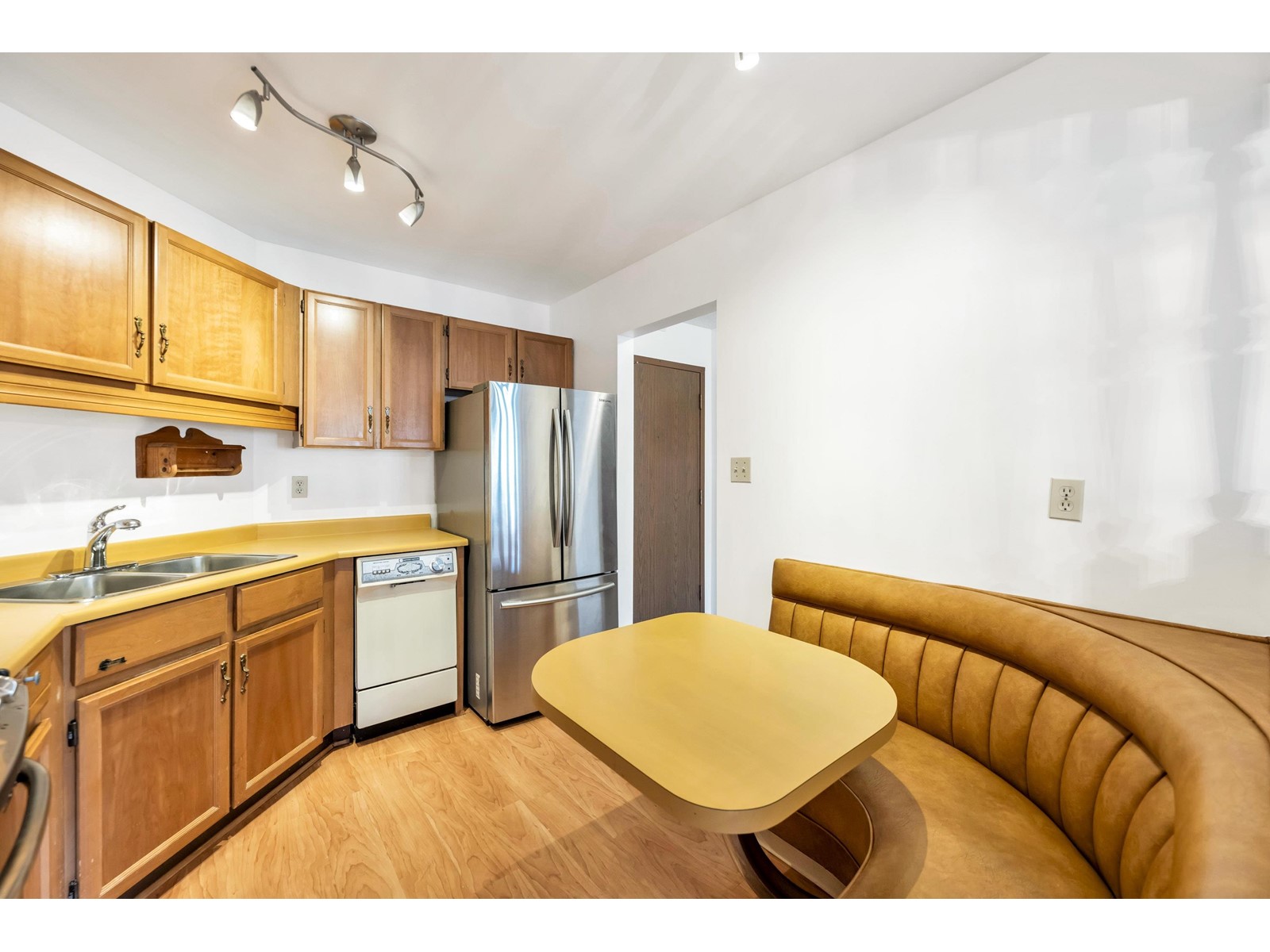 209 1355 Winter Street, White Rock, British Columbia  V4B 3Y2 - Photo 11 - R2985782