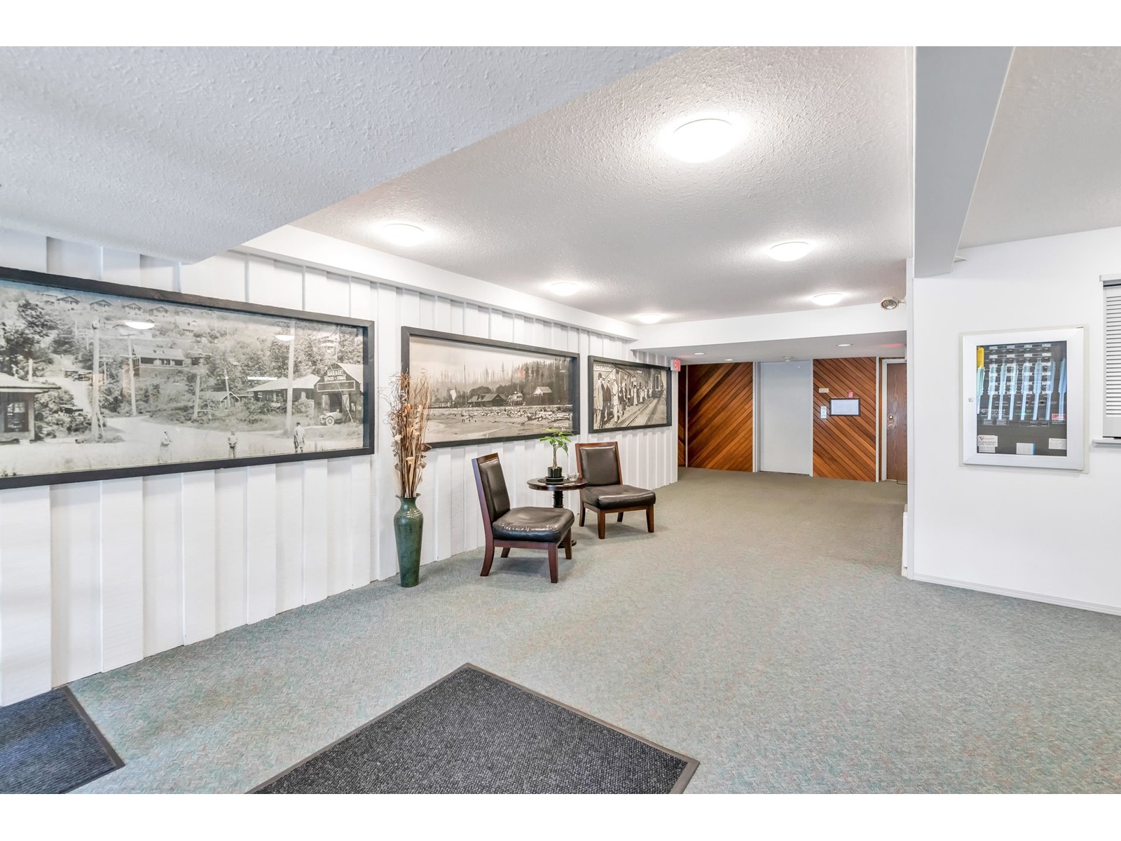 209 1355 Winter Street, White Rock, British Columbia  V4B 3Y2 - Photo 3 - R2985782