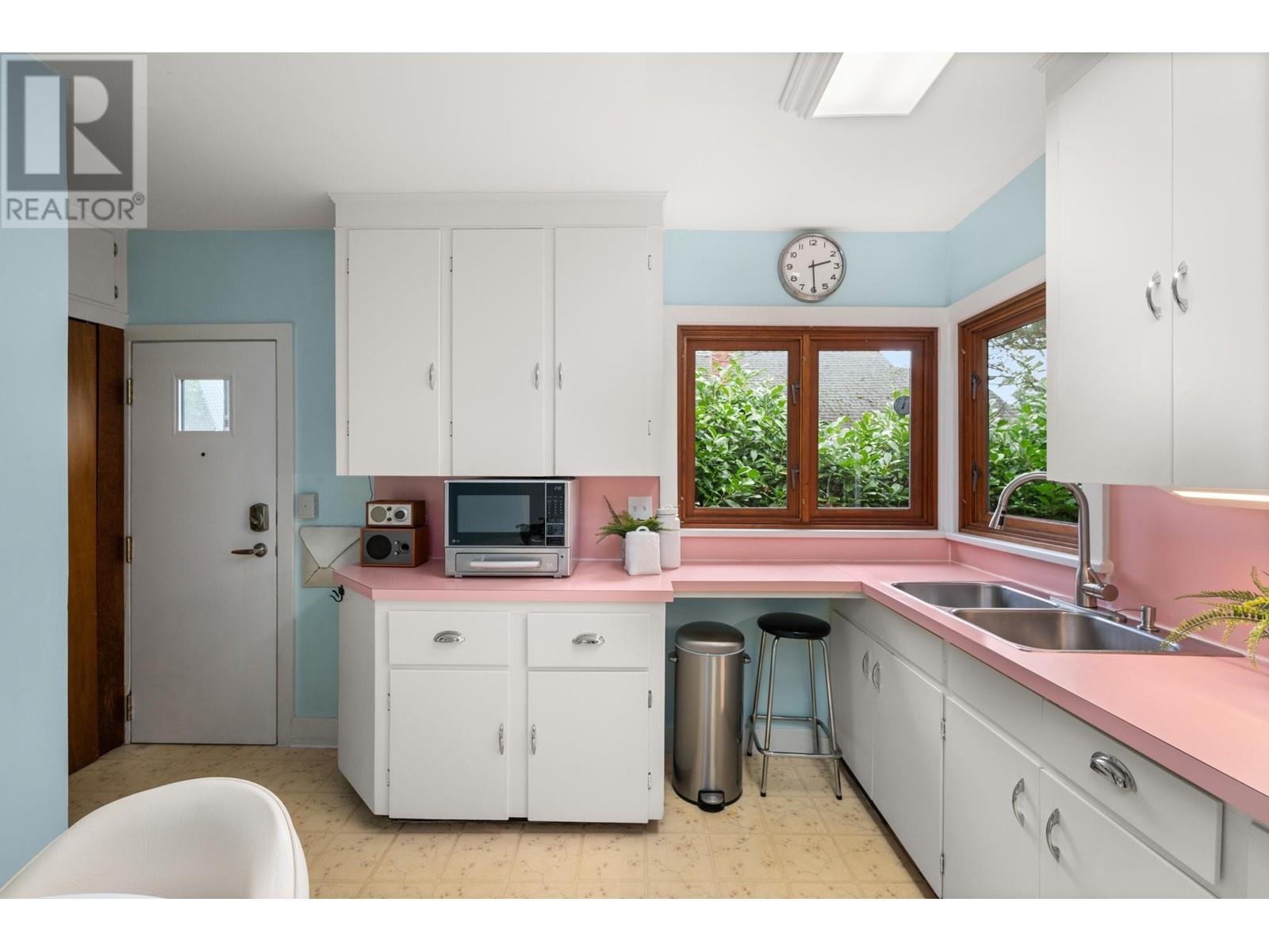 1929 Eighth Avenue, New Westminster, British Columbia  V3M 2T2 - Photo 16 - R2985435