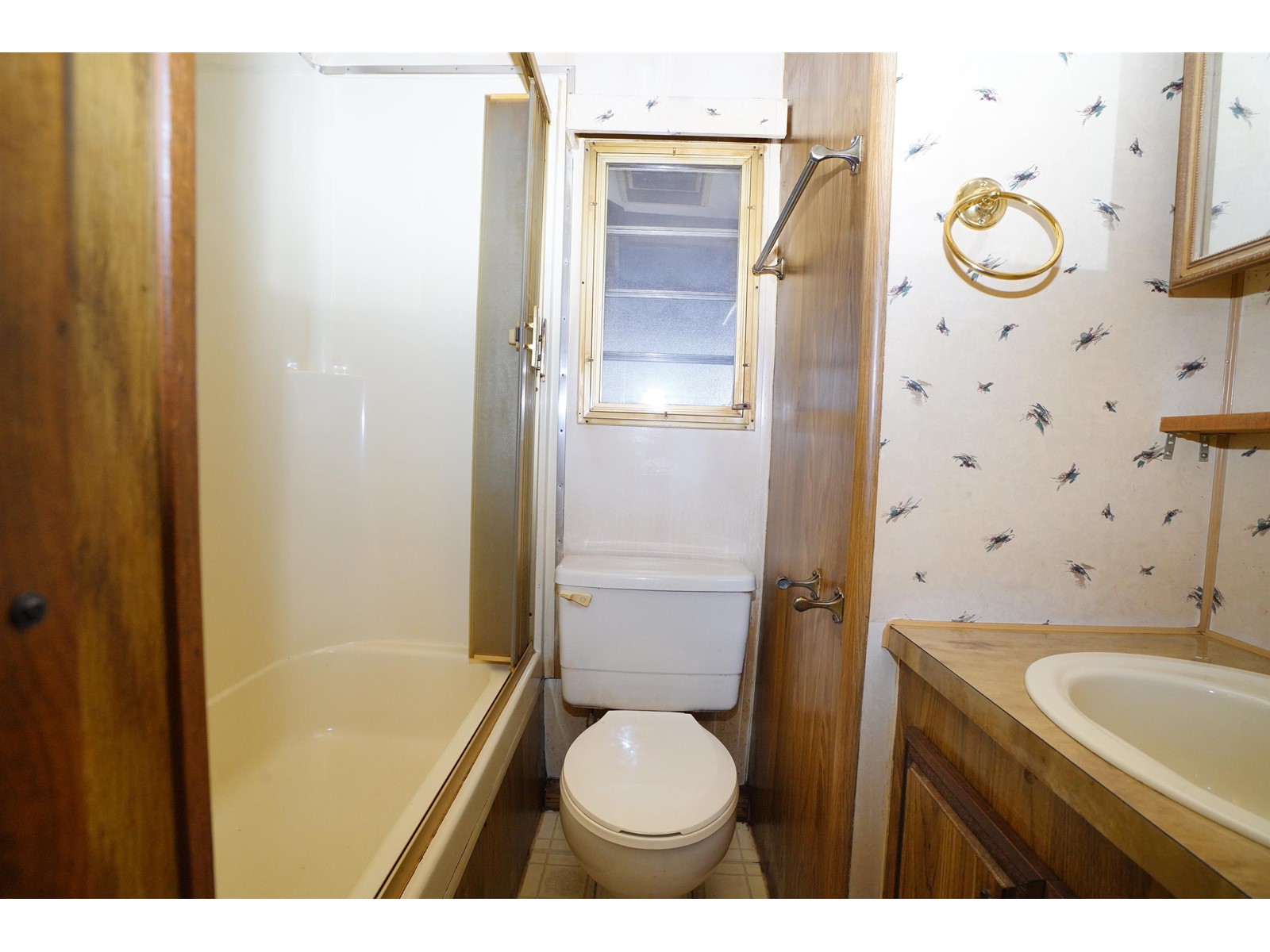 2 30860 Trans Canada Highway, Yale 