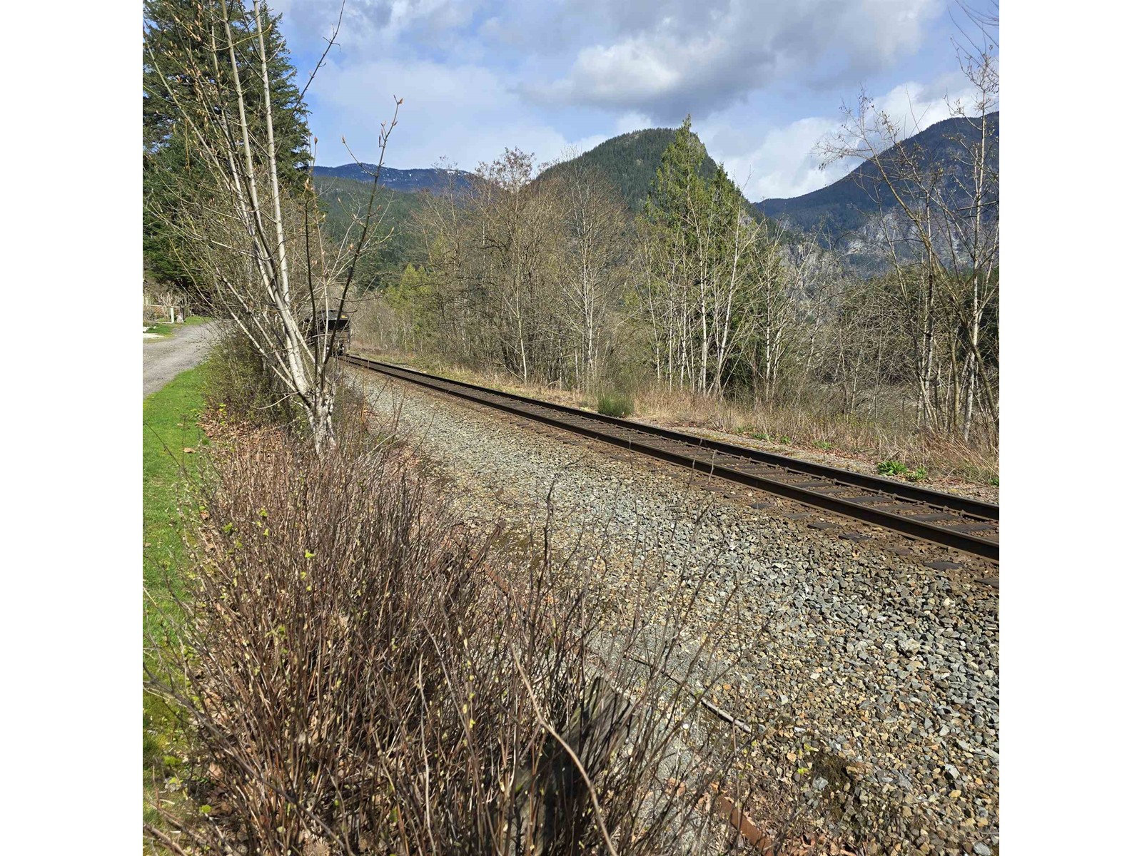 2 30860 Trans Canada Highway, Yale 