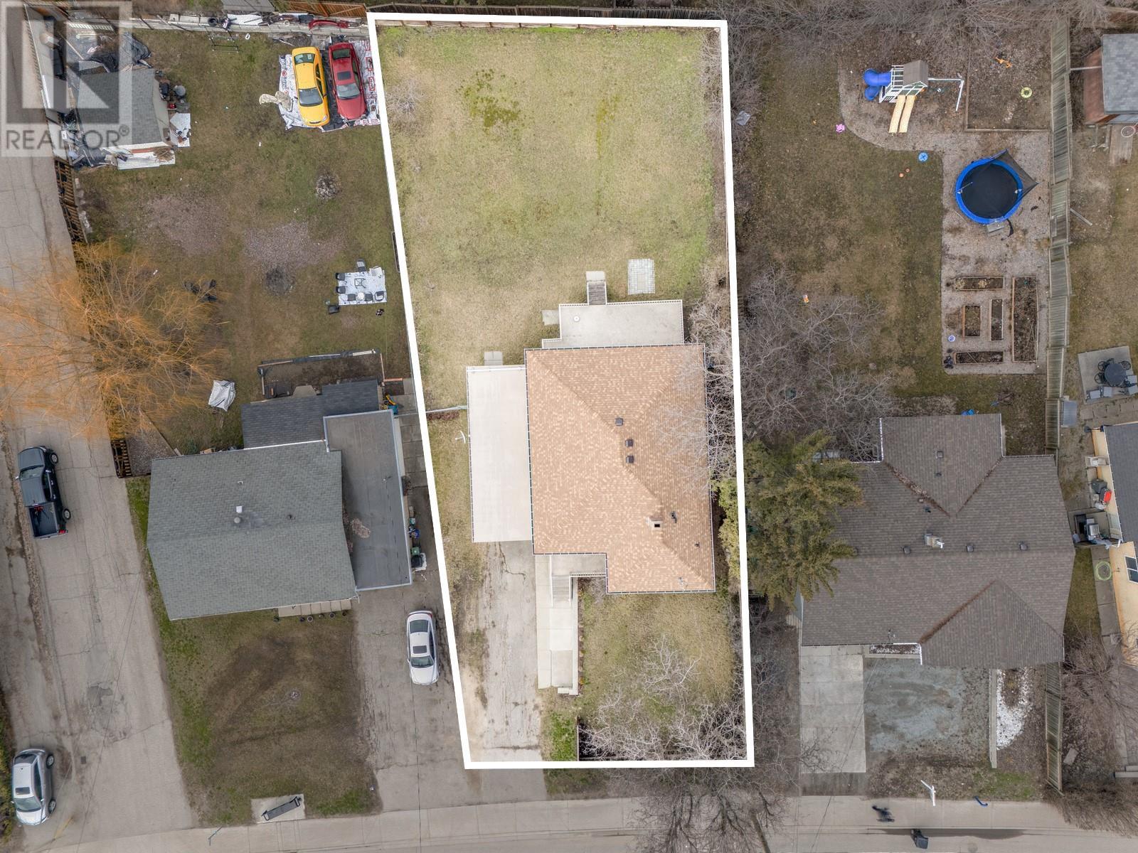 Property at 3806 Alexis Park Drive image 3