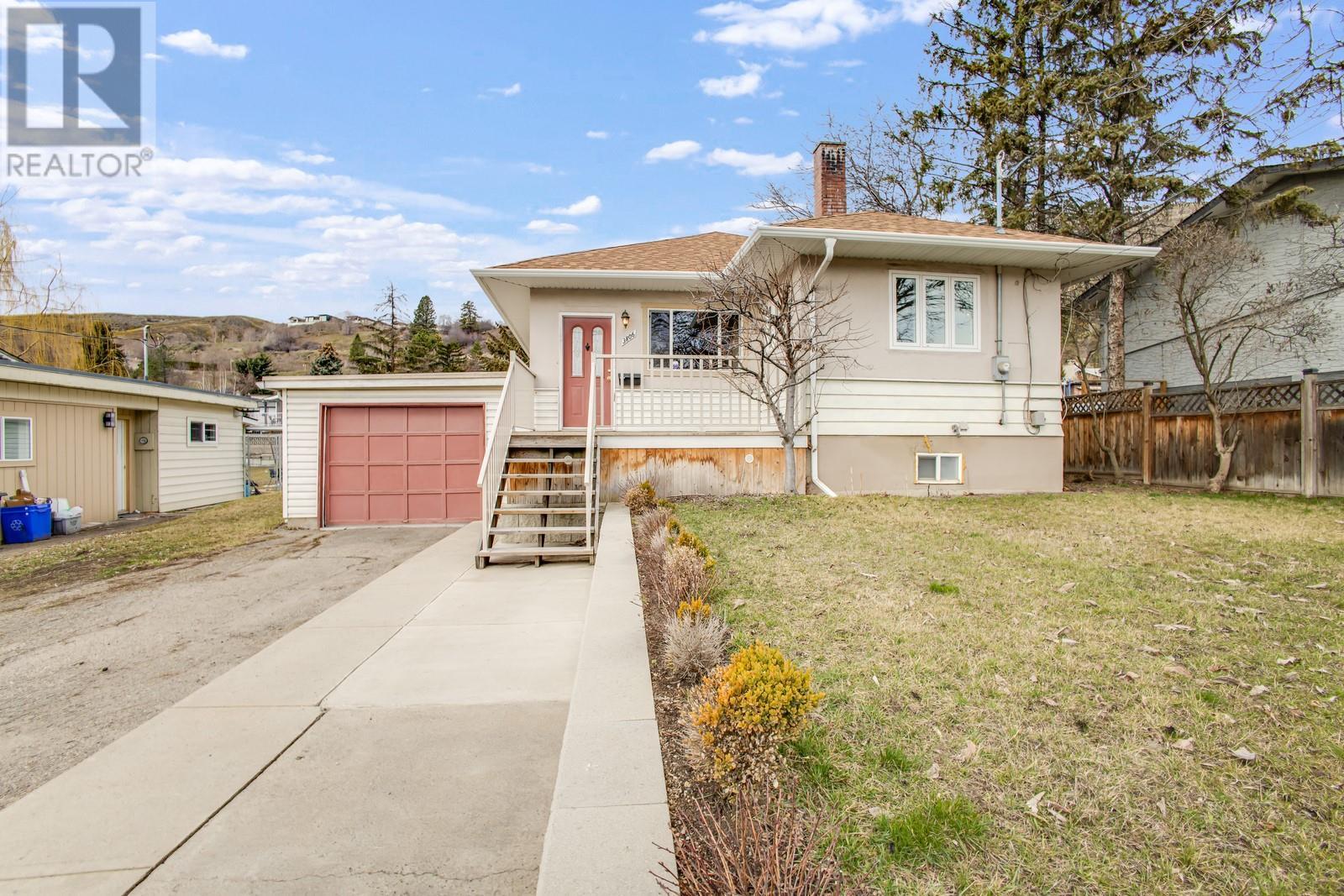 Property at 3806 Alexis Park Drive image 4