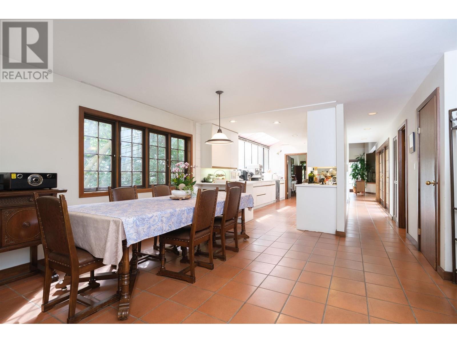 6000 Buckingham Avenue, Burnaby, British Columbia  V5E 2A4 - Photo 12 - R2986067