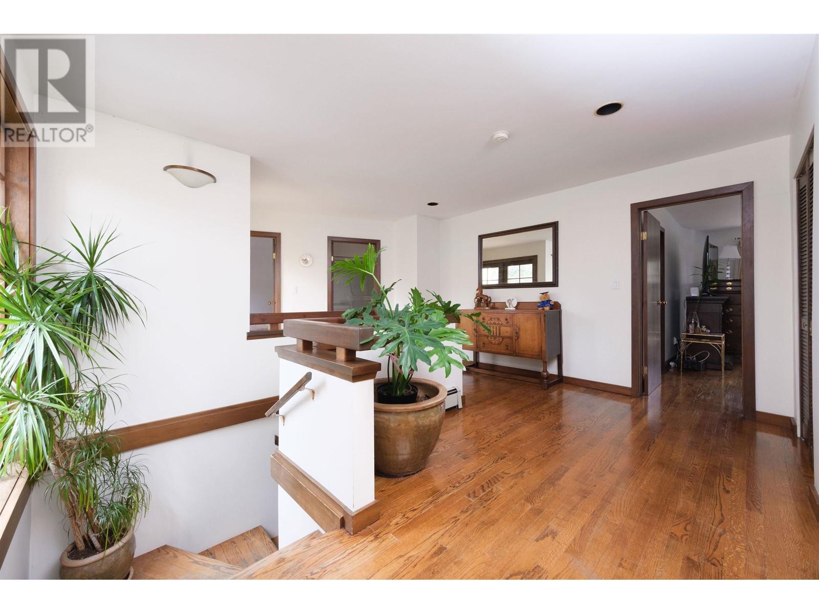 6000 Buckingham Avenue, Burnaby, British Columbia  V5E 2A4 - Photo 18 - R2986067