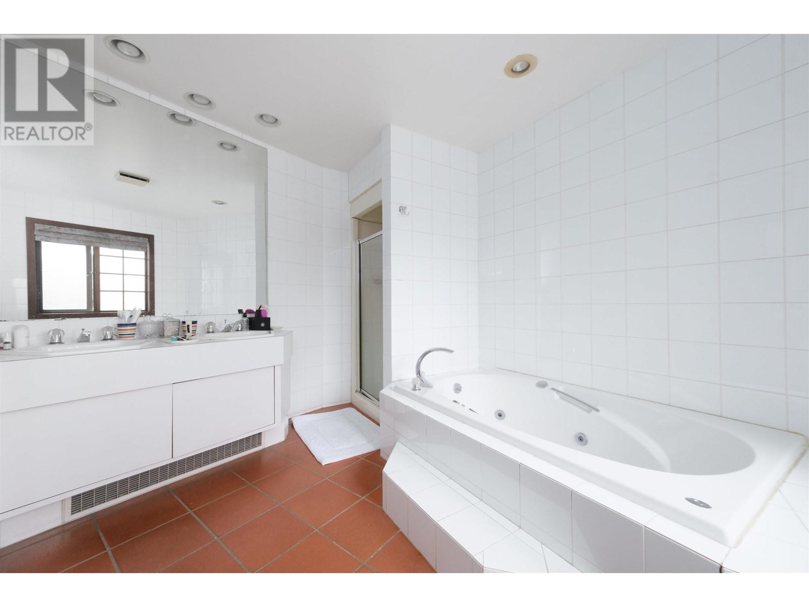 6000 Buckingham Avenue, Burnaby, British Columbia  V5E 2A4 - Photo 23 - R2986067