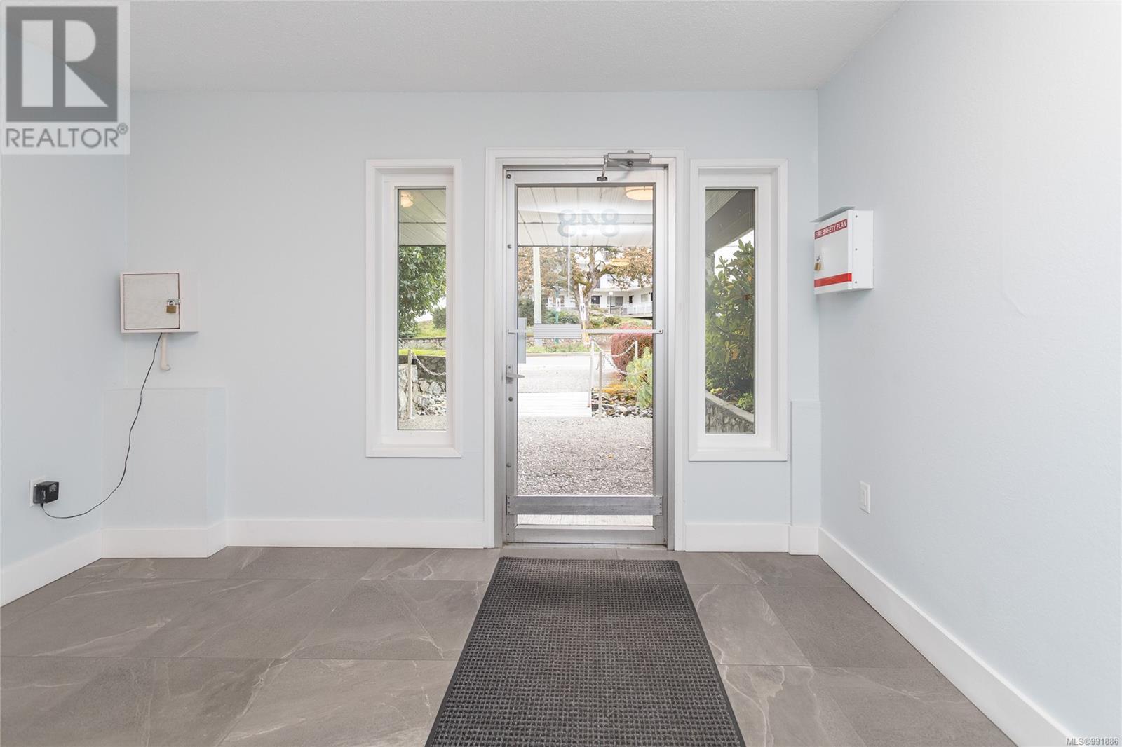 Property at 205 848 Esquimalt Rd image 2