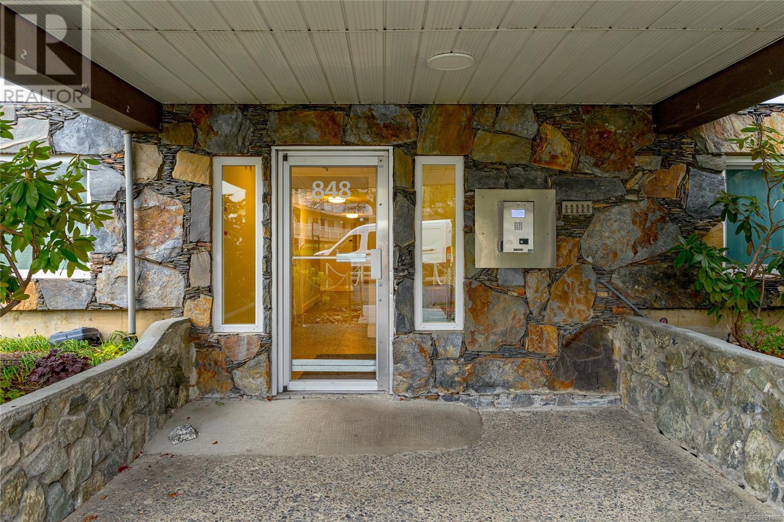 Property at 205 848 Esquimalt Rd image 1