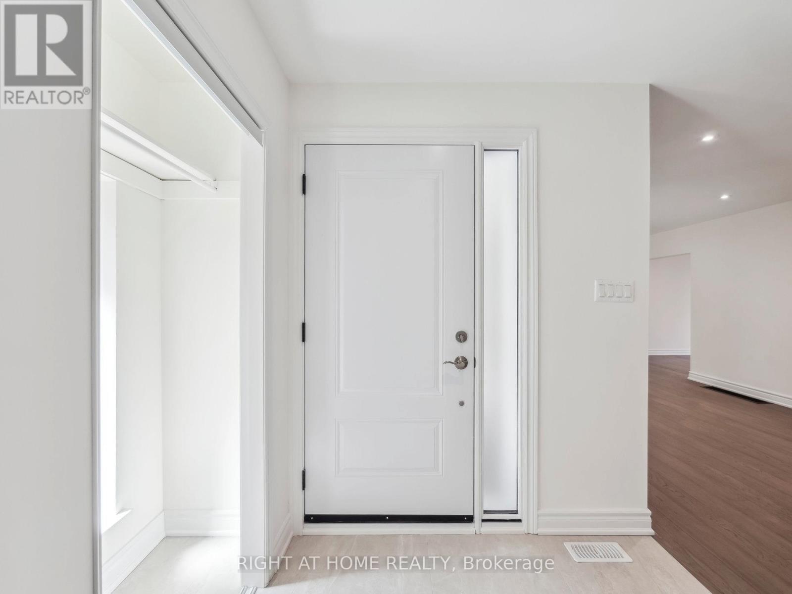 Property at 2 KEMPSELL CRESCENT image 4