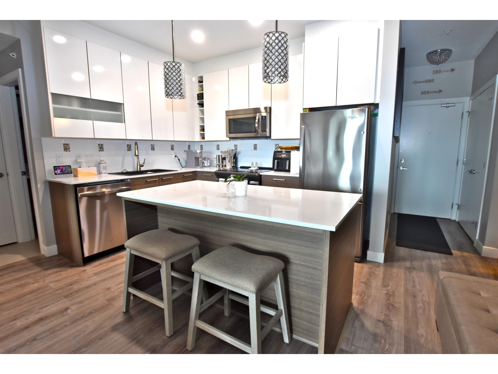 Property at 307 16380 64 AVENUE image 2
