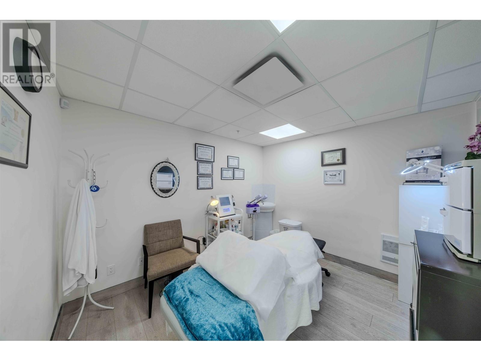 119 2030 Marine Drive, North Vancouver, British Columbia  V7P 1V7 - Photo 6 - C8068083