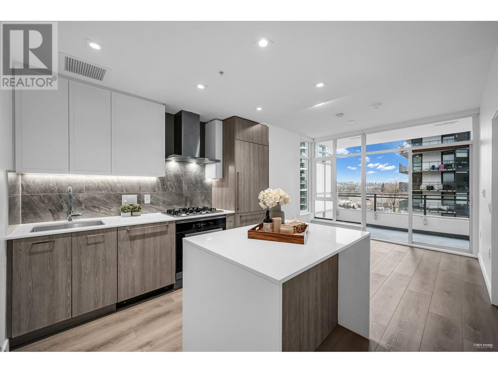 602 2288 Alpha Avenue, Burnaby, British Columbia  V5C 0L9 - Photo 3 - R2985776