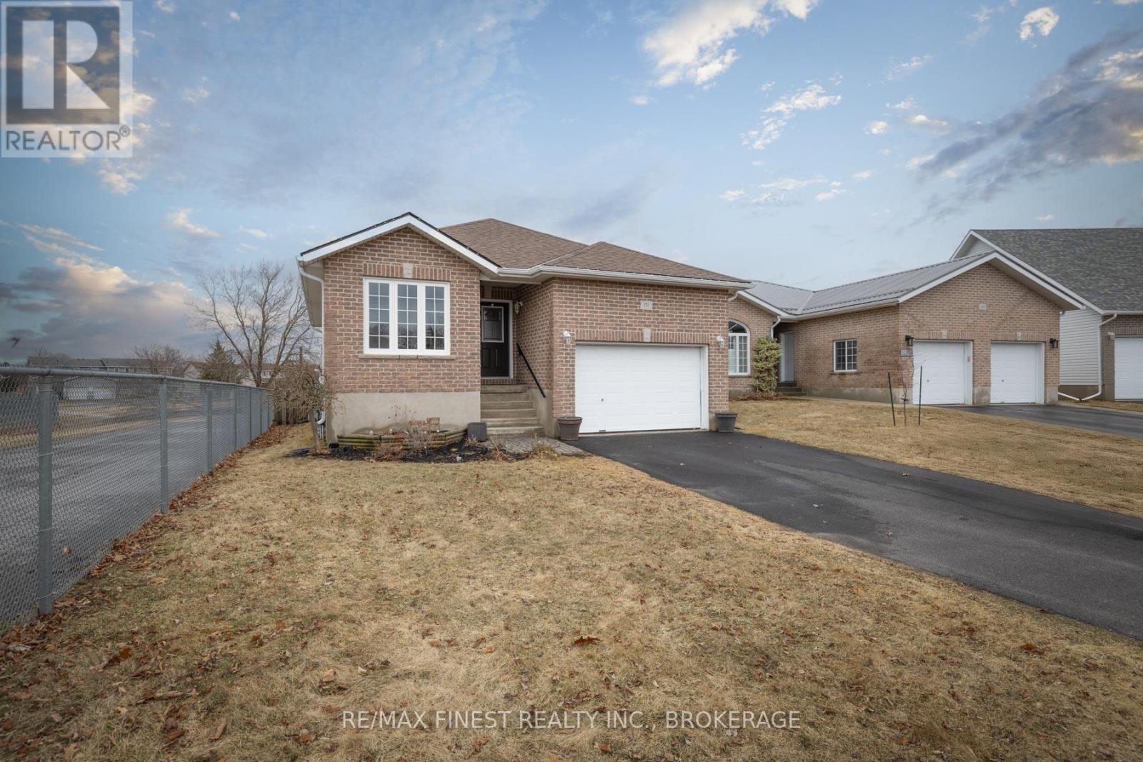 Property at 151 MACDOUGALL DRIVE image 2