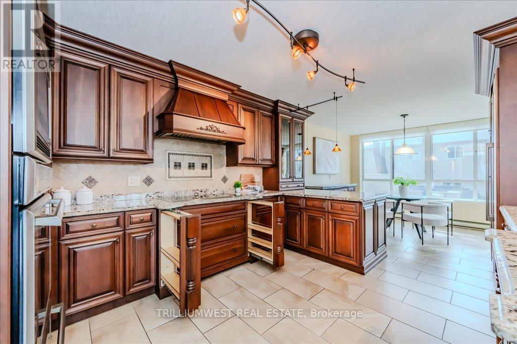 Property at 201 - 2 LANCASTER STREET E image 5