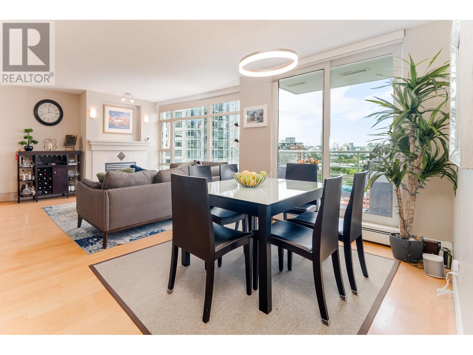 1908 198 Aquarius Mews, Vancouver, British Columbia  V6Z 2Y4 - Photo 6 - R2985730