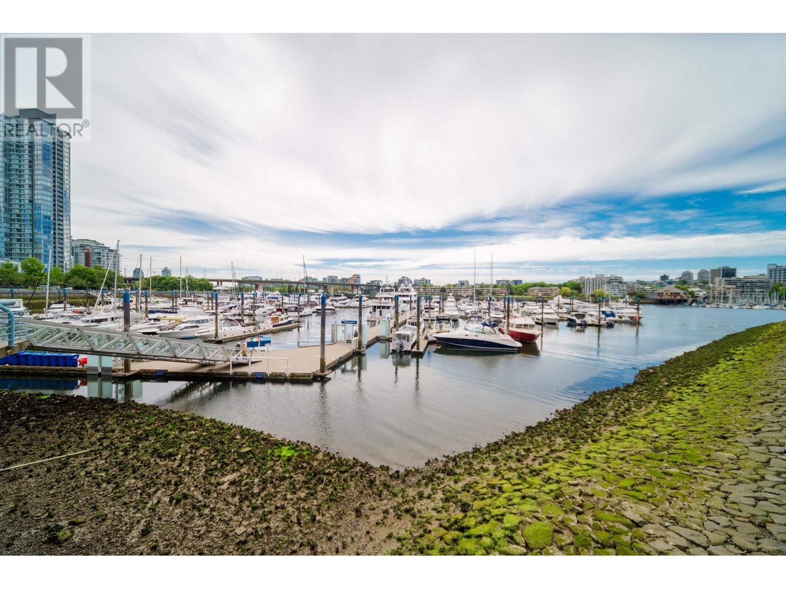 1908 198 Aquarius Mews, Vancouver, British Columbia  V6Z 2Y4 - Photo 26 - R2985730