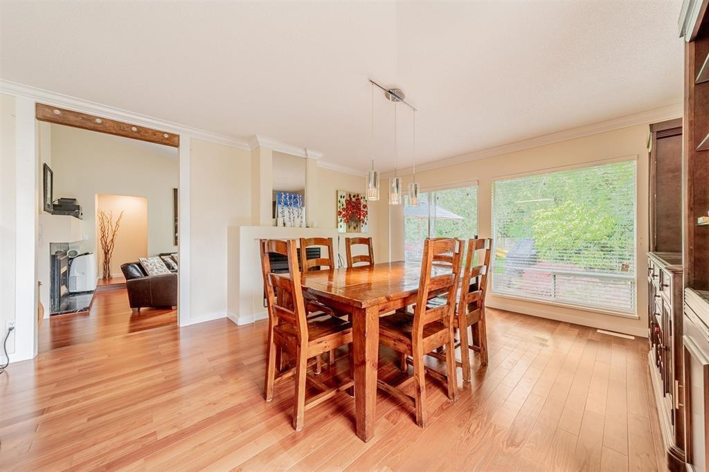 Property at 14636 18 AVENUE image 5