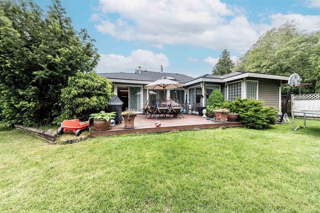 Property at 14636 18 AVENUE image 1