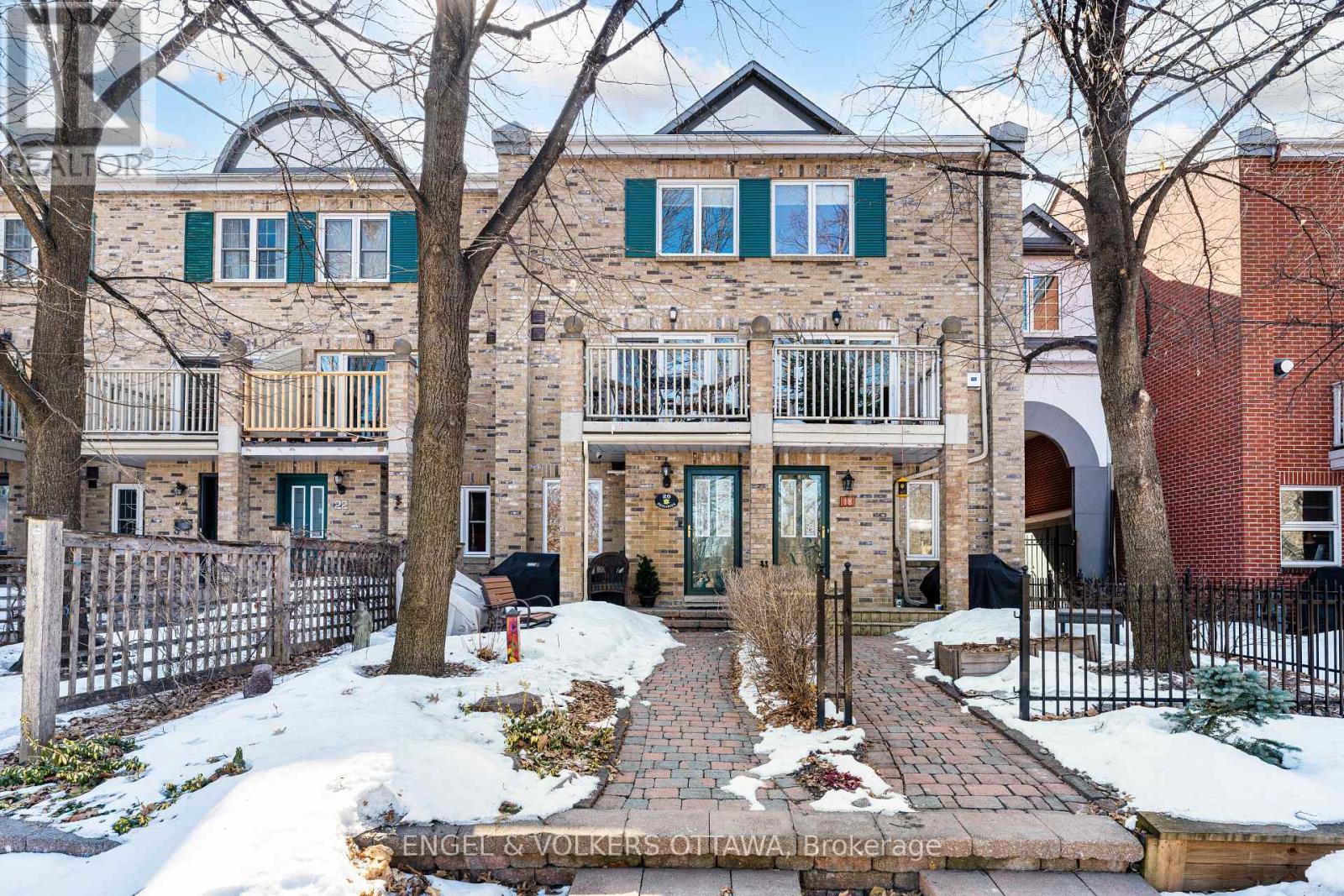 Property at 20 BRIGADIER PRIVATE image 2