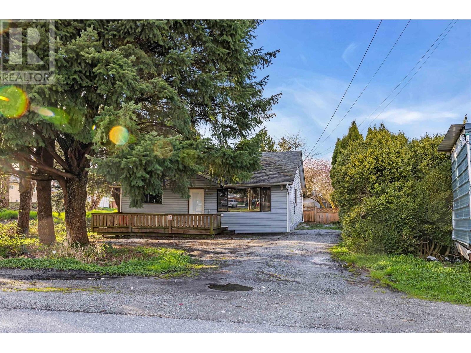 Property at 20309 LORNE AVENUE image 2