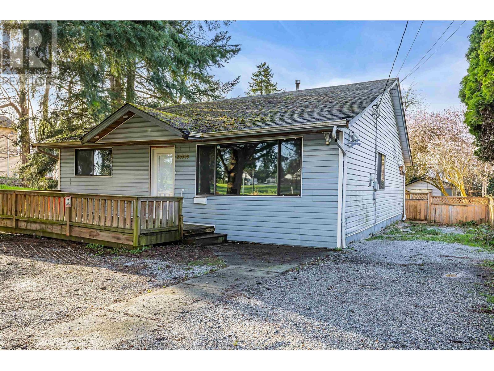 Property at 20309 LORNE AVENUE image 4