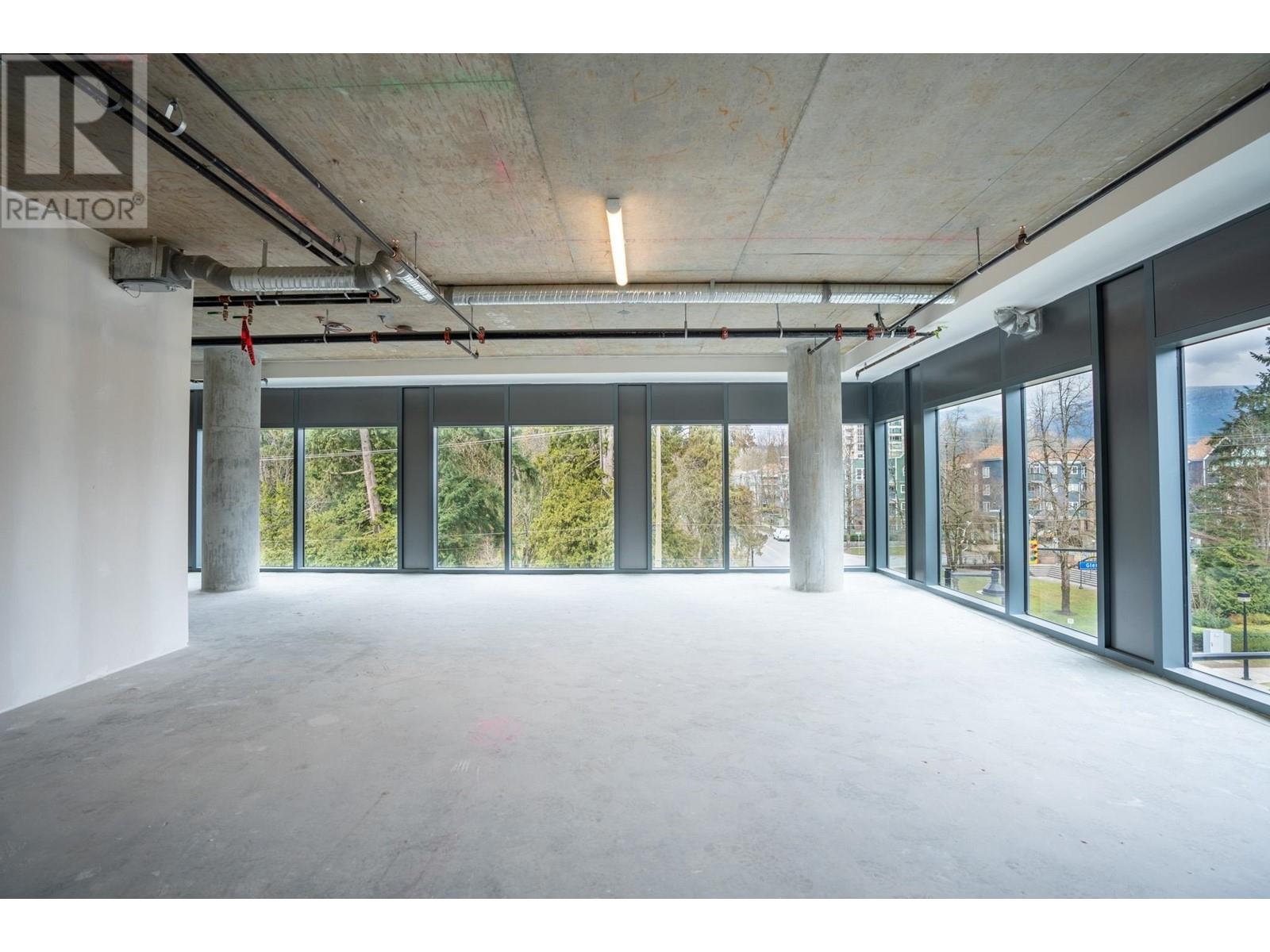 402 3056 Glen Drive, Coquitlam, British Columbia  V3B 0V1 - Photo 4 - C8068127