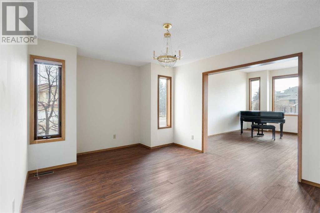 106 Sienna Hills Drive Sw, Calgary, Alberta  T3H 2C8 - Photo 6 - A2202363
