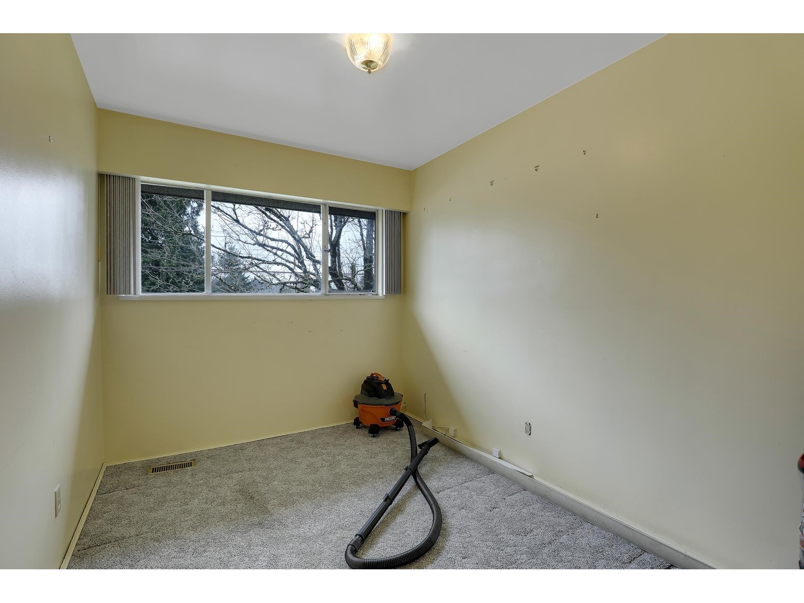 14931 Kew Drive, Surrey, British Columbia  V3R 4Y1 - Photo 13 - R2982087