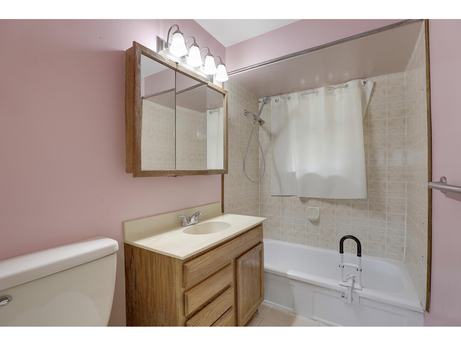 14931 Kew Drive, Surrey, British Columbia  V3R 4Y1 - Photo 15 - R2982087