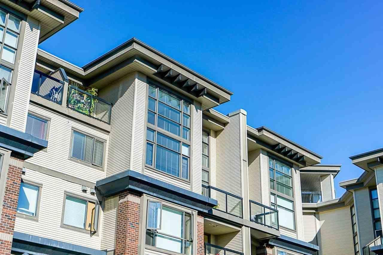 427 10838 City Parkway, Surrey, British Columbia  V3T 5X9 - Photo 3 - R2986100