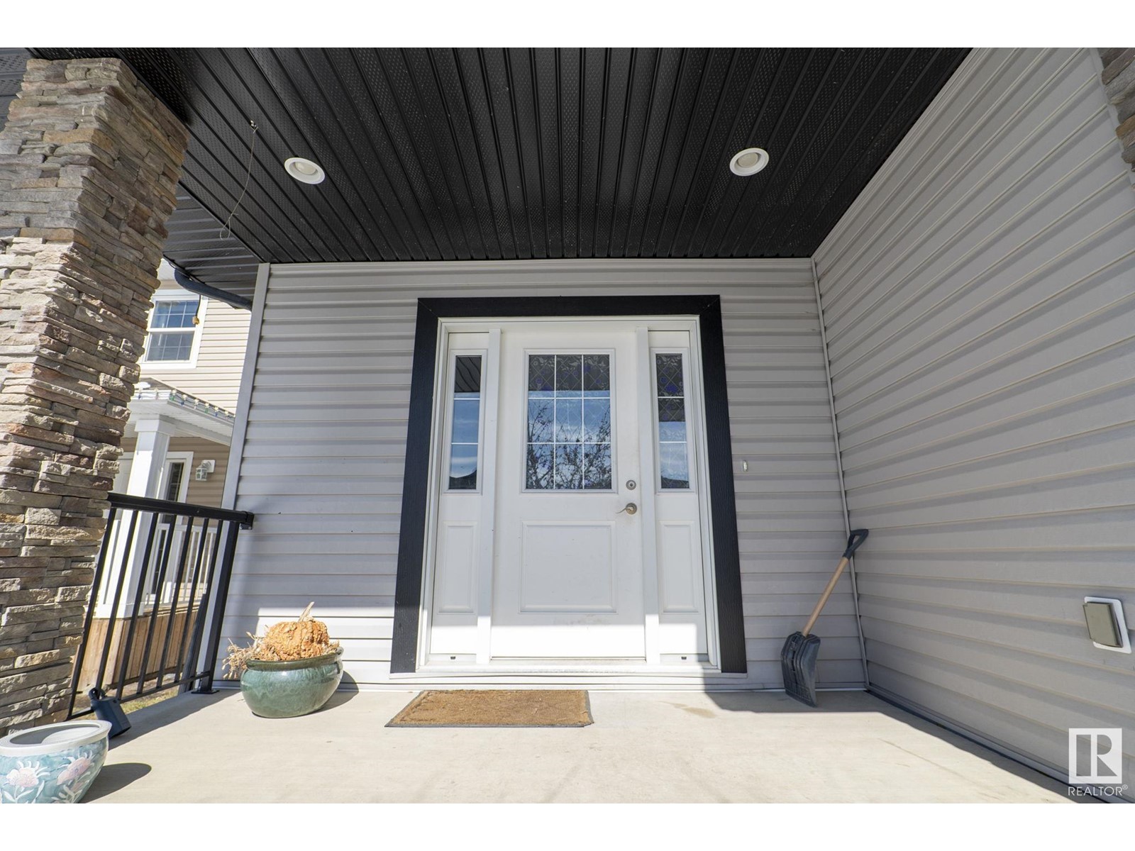 Property at 106 HILLDOWNS DR image 3