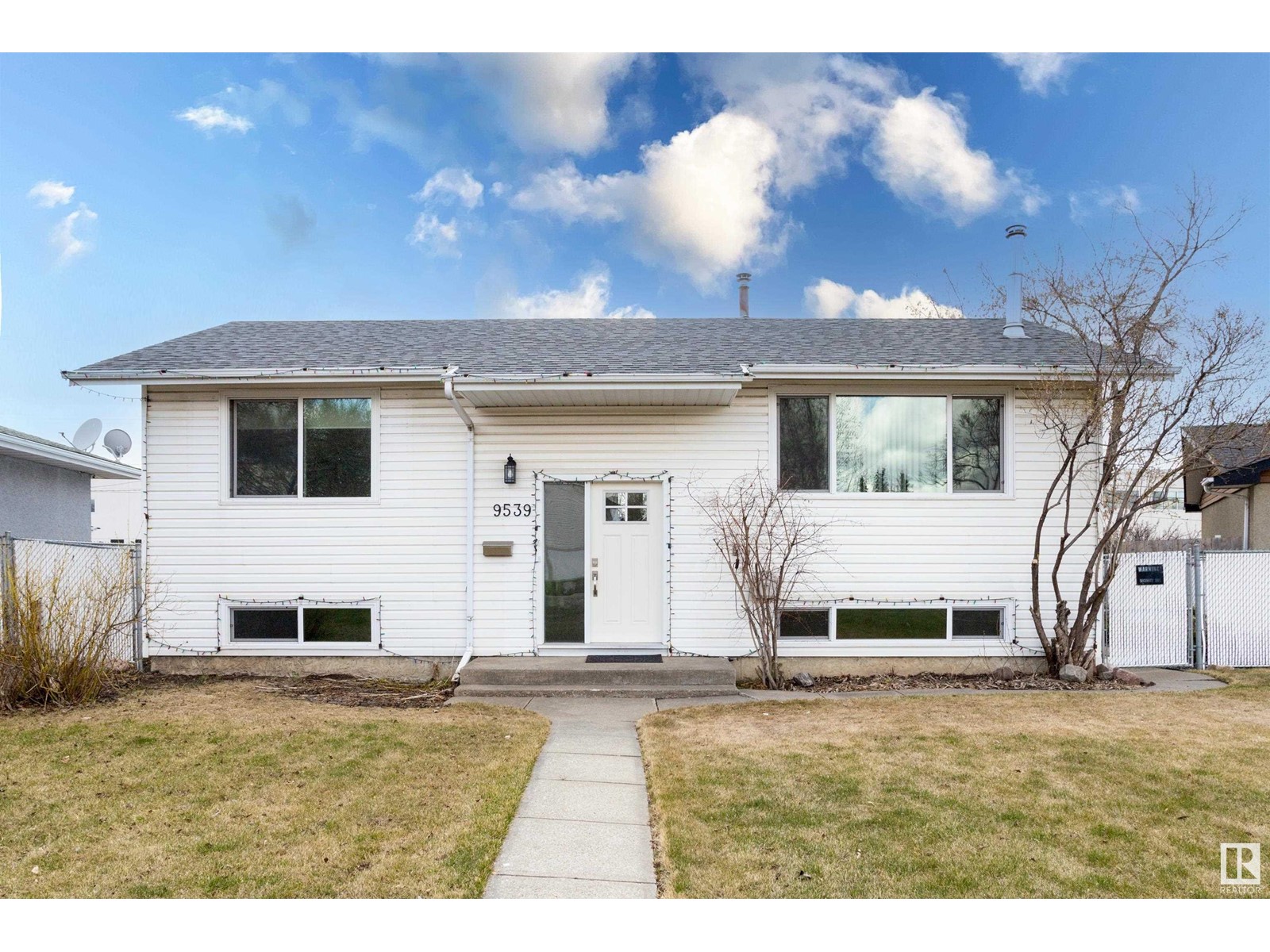 Property at 9539 133 AV NW image 1