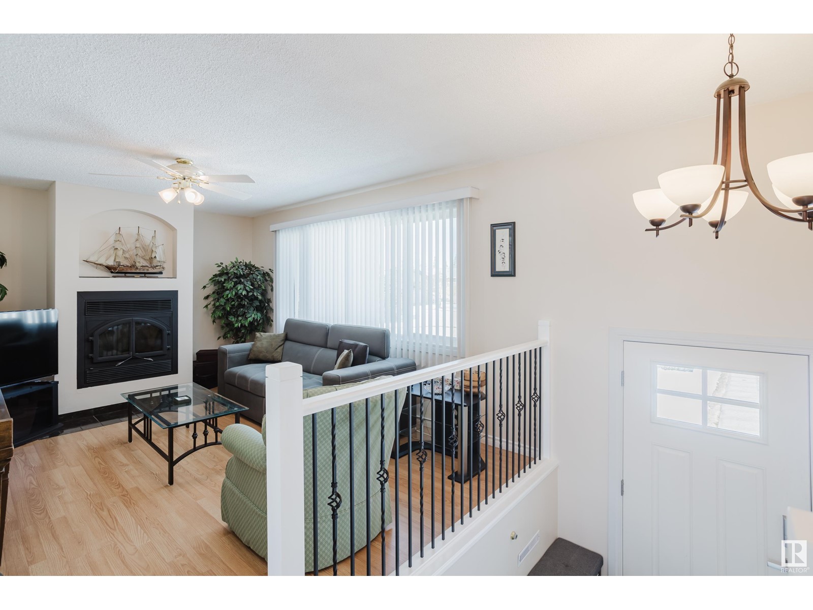 Property at 9539 133 AV NW image 3