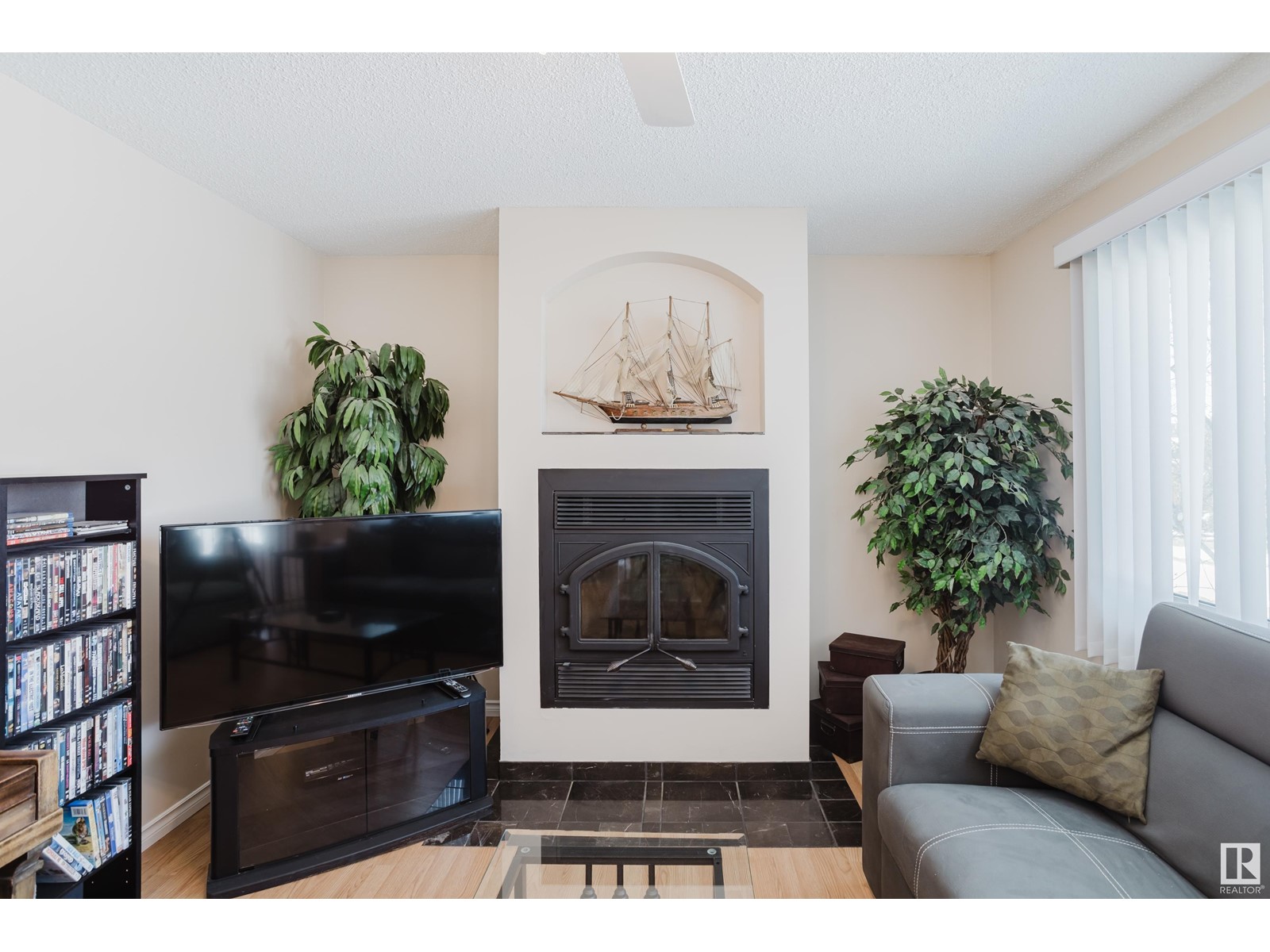 Property at 9539 133 AV NW image 5