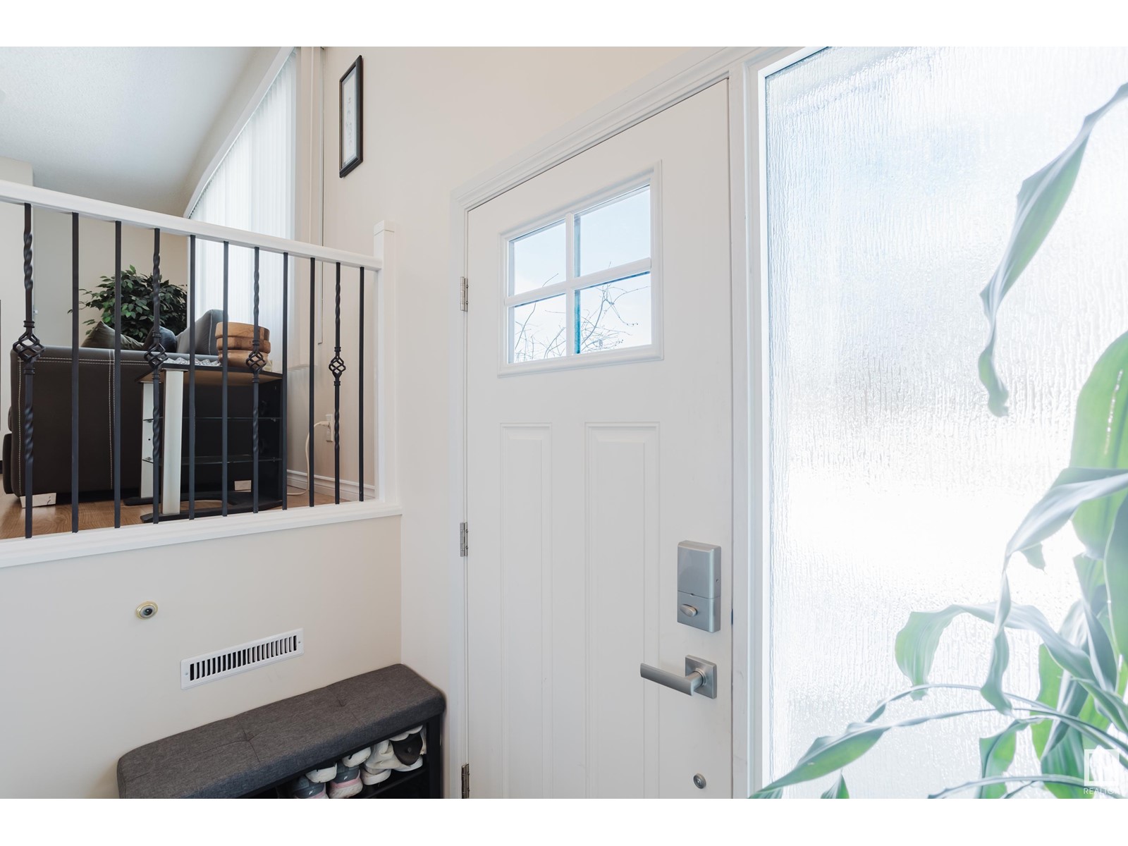 Property at 9539 133 AV NW image 2