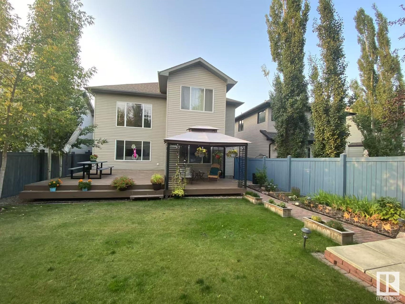 Property at 2615 BOWEN WY SW image 2